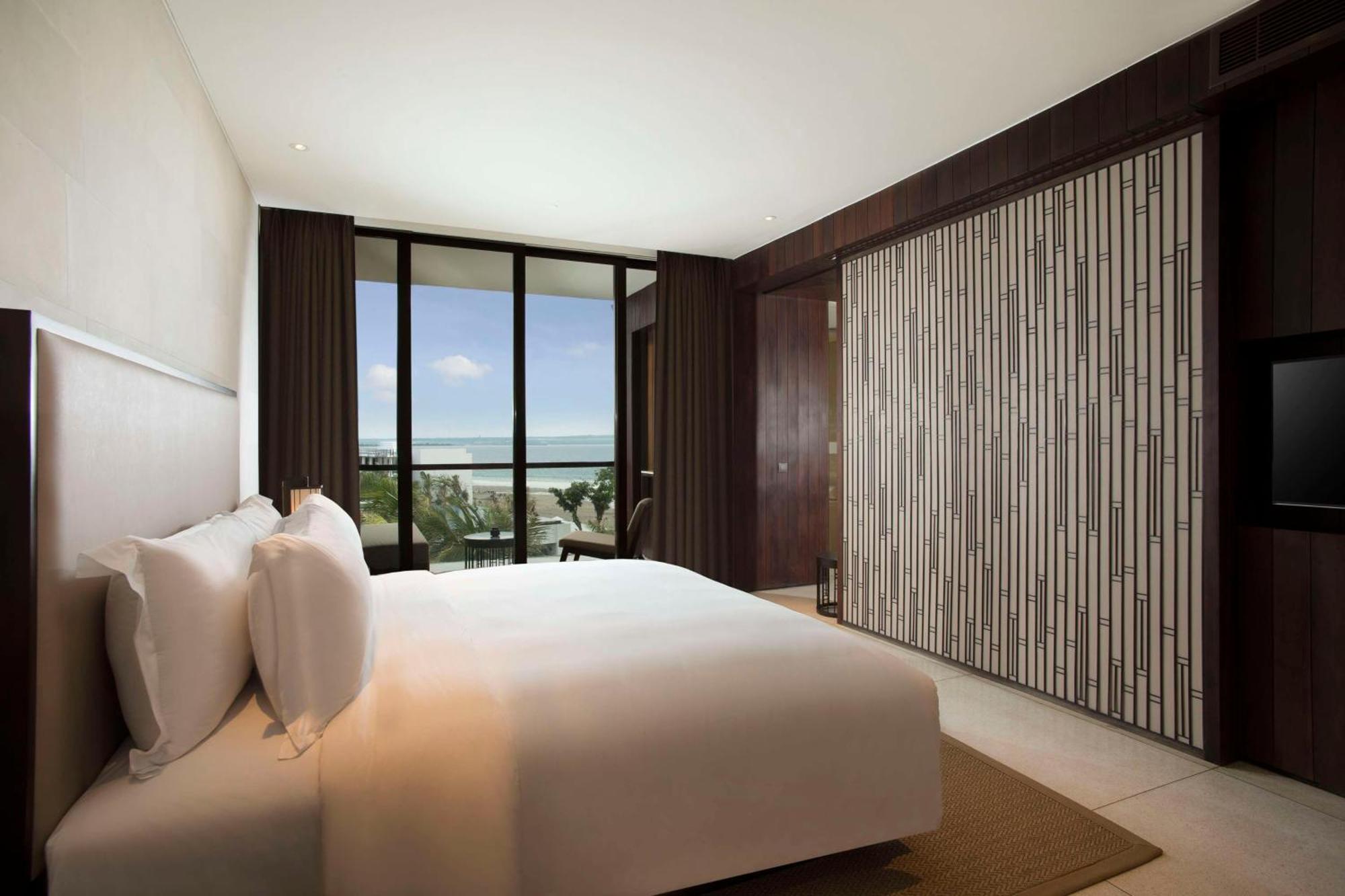 Alila Seminyak Hotel Exterior foto A bedroom at the hotel